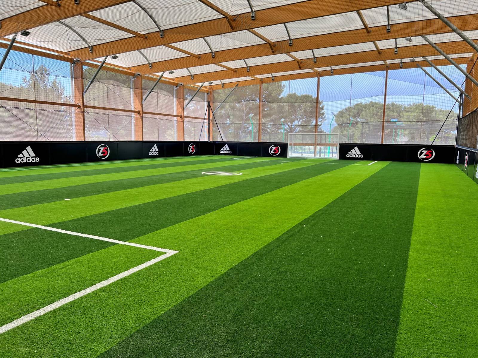 Synthetic turf & Hybrid turf